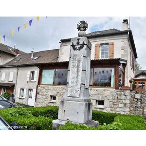 le monument aux morts