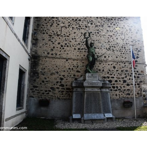 le monument aux morts