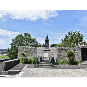 le monument aux morts