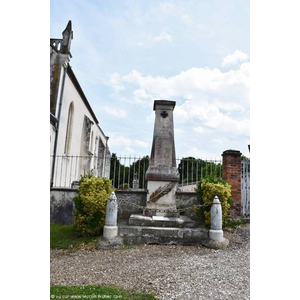 le Monument Aux Morts 