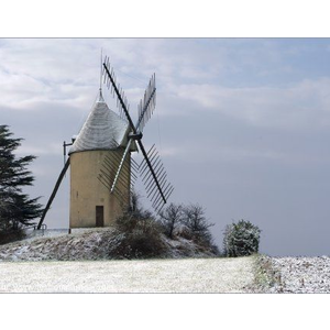 06.01.2009 Le moulin de Gibra a mis son manteau blanc.