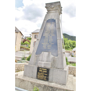 le monument aux morts 