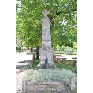 le monument aux morts