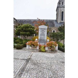 le monument aux morts 