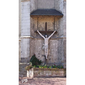 église St Vaast ( Calvaire )