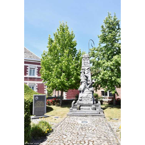 le Monument Aux Morts 