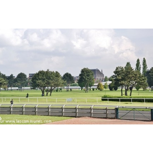 Hippodrome ( au fond l Hotel-de-Ville )