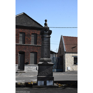 le monument aux morts