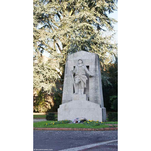 le monument aux morts