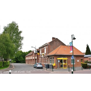 Le Village ( La Poste )