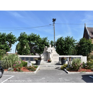 le Monument Aux Morts 