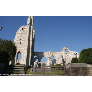 les Ruines de église
