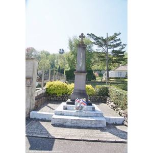 le monument aux morts 