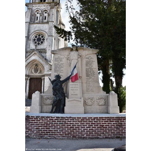 le Monument Aux Morts