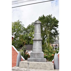 le Monument Aux Morts 