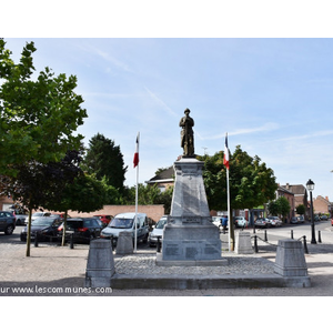 le Monument Aux Morts 