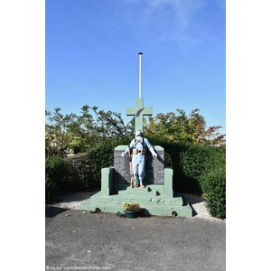 le Monument Aux Morts 