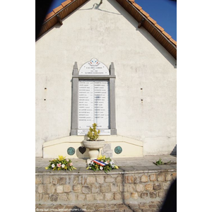 le monument aux morts
