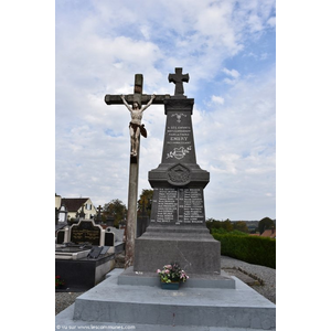 le Monument Aux Morts 