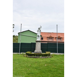 le monument aux morts