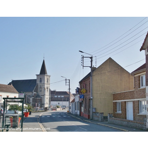 le Village et église Saint Léger 
