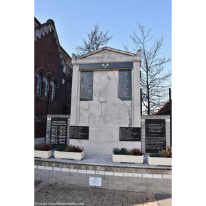 le Monument Aux Morts 