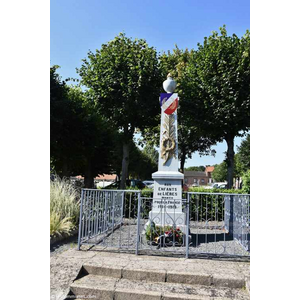 le monument aux morts