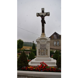 le monument aux morts