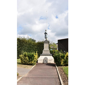 le monument aux morts