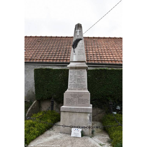 le Monument Aux Morts 