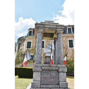 le Monument Aux Morts 