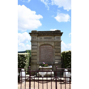 le Monument Aux Morts 