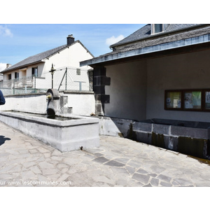 le Lavoir et La Fontaine 