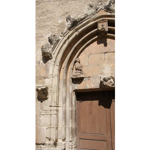 L église ( Détail du Portail )