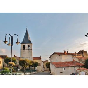 Le Village et son église
