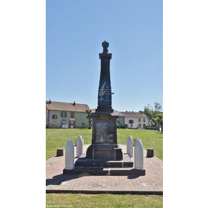 le monument aux morts
