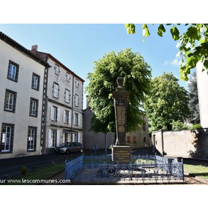 le Monument Aux Morts 