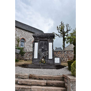le Monument Aux Morts 