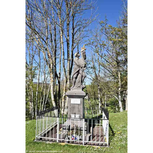 le Monument Aux Morts 