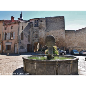 Place du Vieux Marché et sa Fontaine