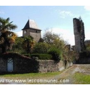L Abbaye et la tour de Lucq de Béarn