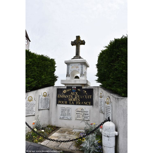 le Monument Aux Morts