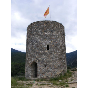 La tour du château de Laroque.