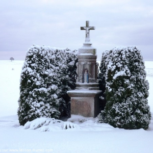 Calvaire près du cimetière