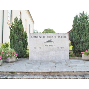 le monument aux morts