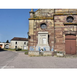 le monument aux morts