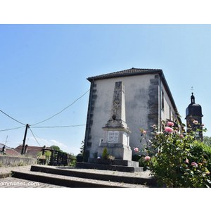 le monument aux morts