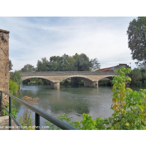 Pesmes.70.Pont sur L Ognon.