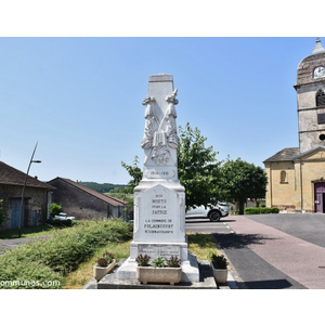 le monument aux morts