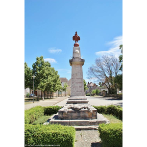 le monument aux morts